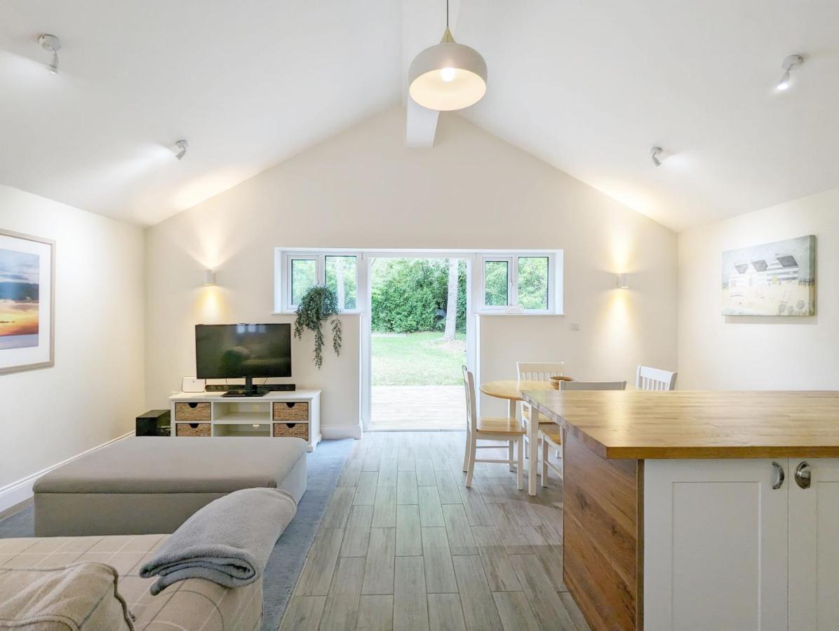 Villa Millside, Bosham Esterno foto